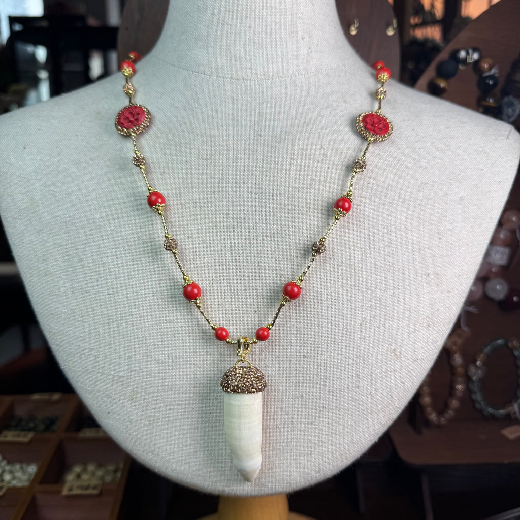 Gold Mushroom Cap Crocodile Tooth Necklace | Red Coral Gold Chain